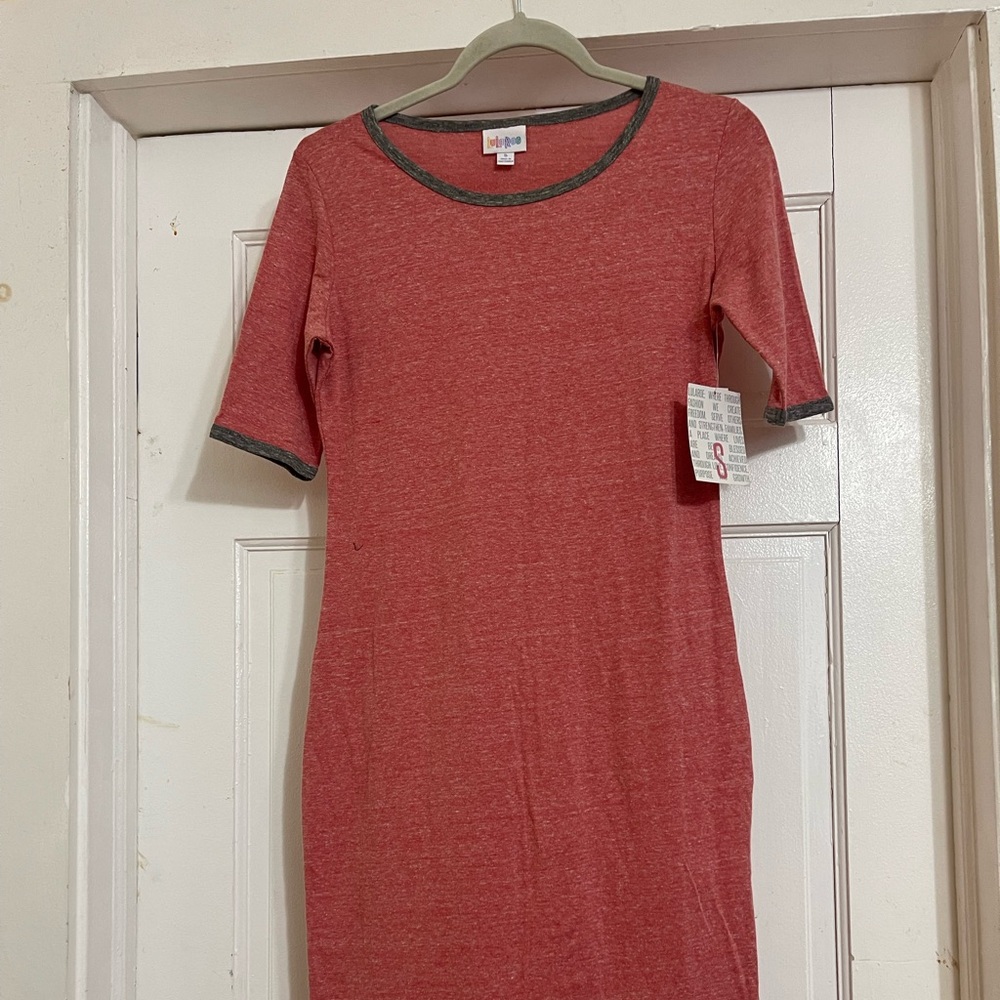 LuLaRoe 2 Tone Julia Dress Womens. Size S Unicorn Stretch Solid Heather Red Gray